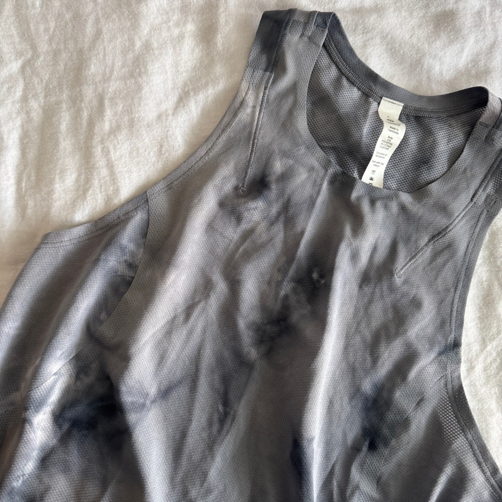 100 🆕🤍 Lululemon Lightweight Run Kit Tank Top - Diamond Dye White Black - Picture 6 of 11